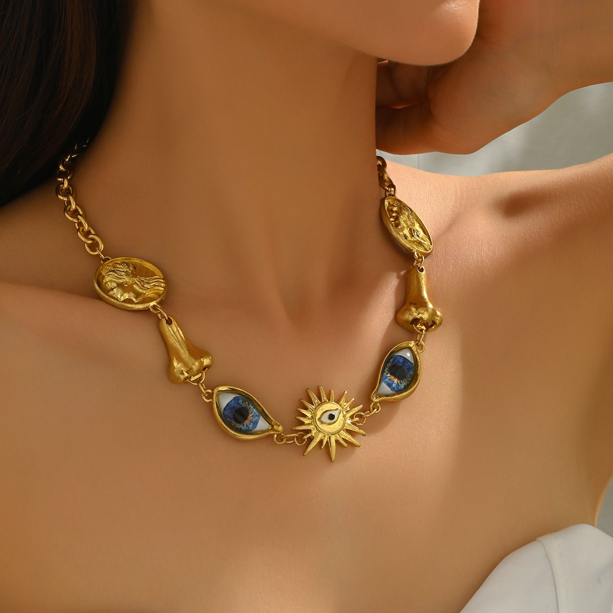 Vintage Gold Medallion Evil Eye Sun Charm Necklace for Women, Retro Baroque Style Chunky Chain Choker with Coin Portrait Nose Pendant, Statement Layered Collar Jewelry for Party Daily Wear
