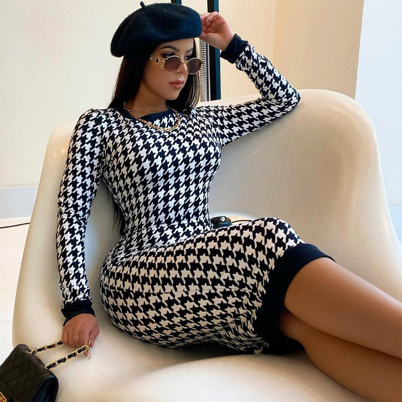 D0B3836A Women's Long sleeves Round Neck Back Cutout Houndstooth Print Bodycon Midi Dress