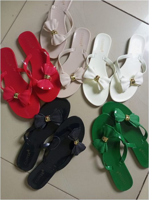 Women's Flip Flops with PVC Strap Anti-Slippery PE Rubber Slippers Soft Beach Slippers