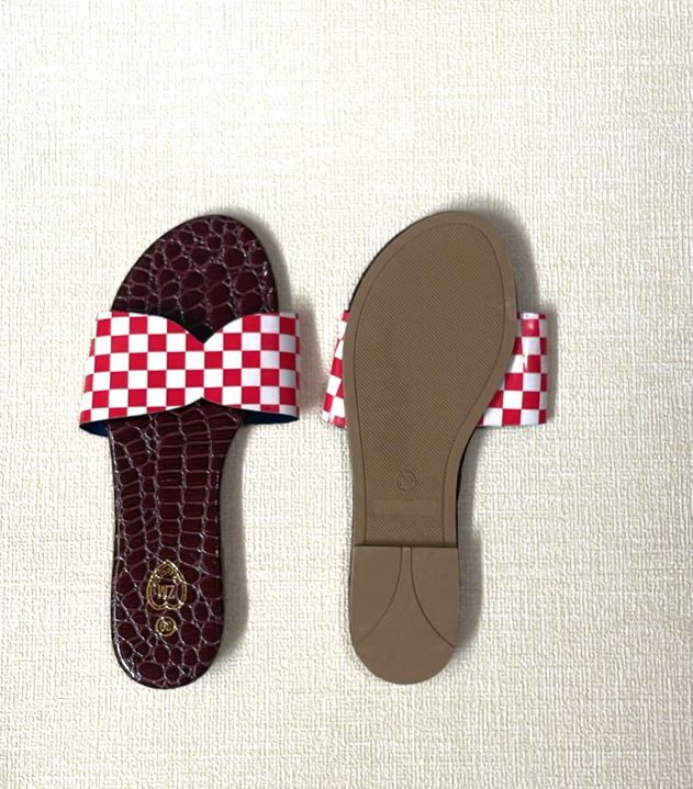 Ladies casual sandals fashion comfortable insole lightweight outdoor red and white and red checkers design flat slippers