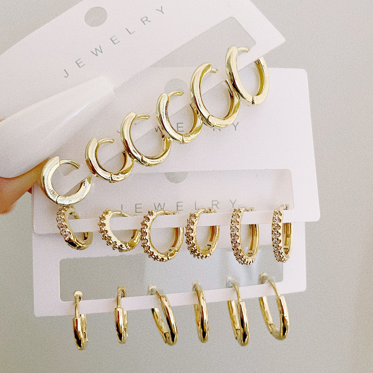 Metal Gold Plated Crystal Earrings Set Vintage Pearl Twist Hoop Earrings for Women 2023 Trendy Jewelry Earrings Circle New