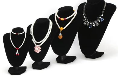 V-shaped suede black flannelette necklace jewelry bust display for pendant necklace jewelry display props