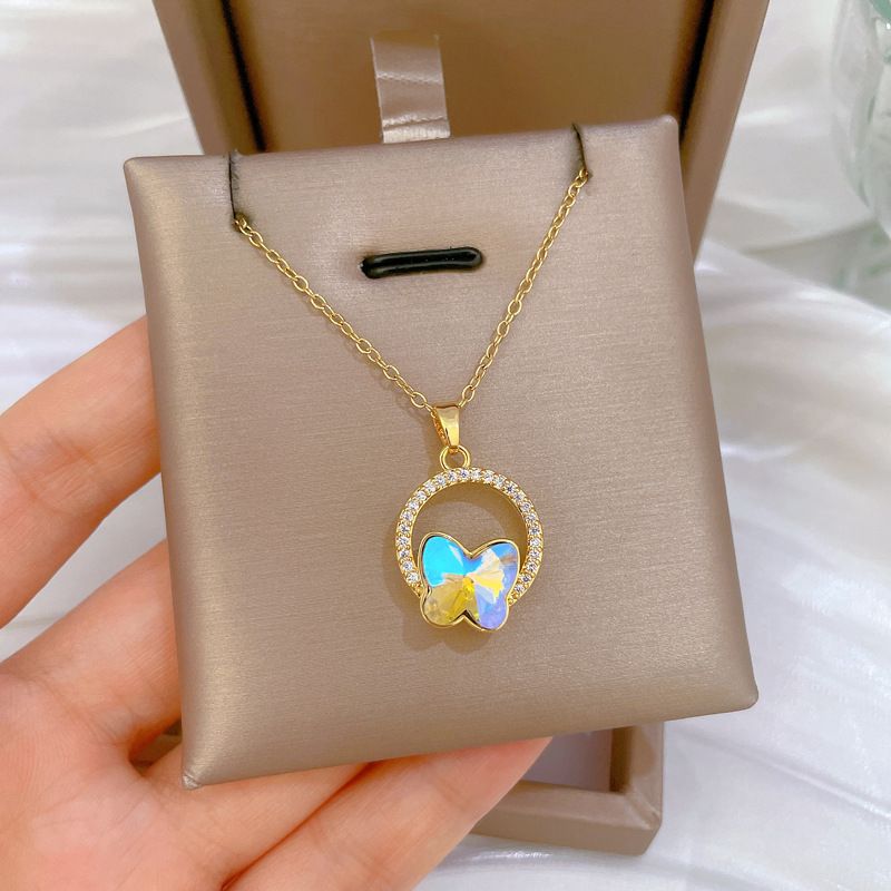 Titanium Steel Chain Color‑Shifting Butterfly Pendant Necklace, Circle Frame Inlaid Cubic Zirconia, Luxury Elegant Women Clavicle Chain, Fashion Neck Jewelry, Versatile for Daily, Dating, Party, Gift for Ladies

