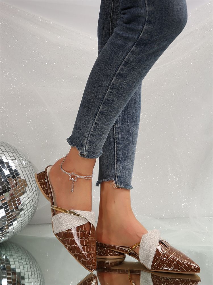 2025 Spring New Style Pointed Toe Snake Print Mule Sandals Women's Plus Size Low Heel Outdoor Sexy Fashion Foreign Trade Slippers