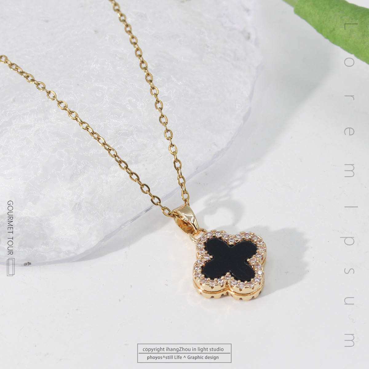2 Side Crystal Clover Necklace for Women 18K Gold Plated Stainless Steel Four Leaf Lucky Pendant Black & White Cubic Zirconia Jewelry for Mother and Daughter