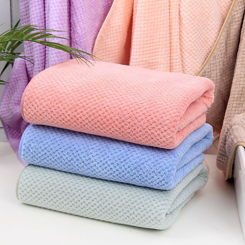 Pineapple Lattice Coral Velvet Bath Towel Soft Absorbent Daily Bath Towel
