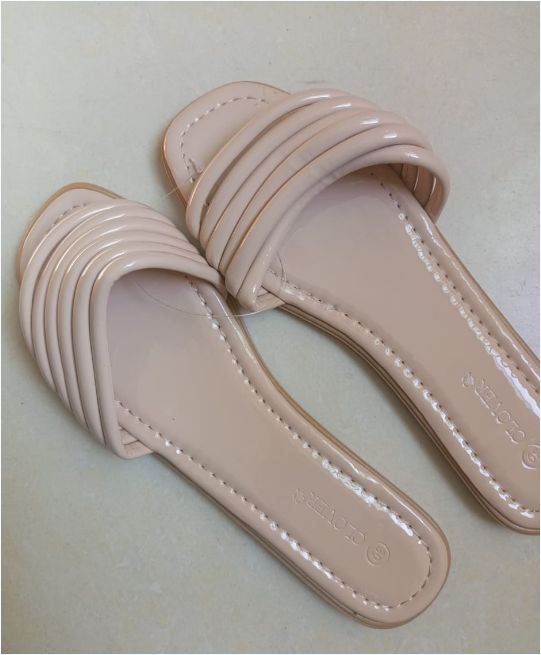 Women Flat Beach Slippers Breathable Slip-On Ladies Slides Slippers Female Casual Sandals
