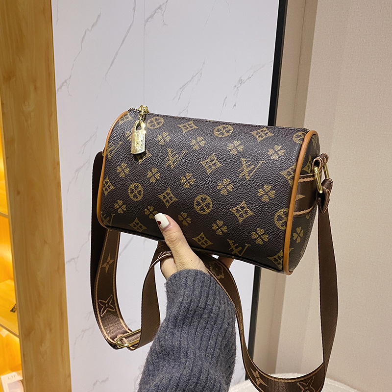 7193 Commuting Simple Style Ladies Underarm Bag Women Fashion PU Leather Sling Bag Letter Print Barrel Cross-body Bag