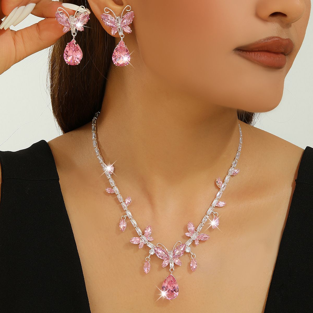 Heavy Craft Pink Yellow Teardrop Zircon Butterfly 2Pcs Jewelry Set For Women, Adjustable Rhinestone Collarbone Necklace & Butterfly Drop Earrings, Silver & Gold Two Tone Luxury Elegant Ornaments For Bridal Wedding Evening Banquet Prom Dress, Romantic Sparkling Matching Gift Accessories For Ladies
