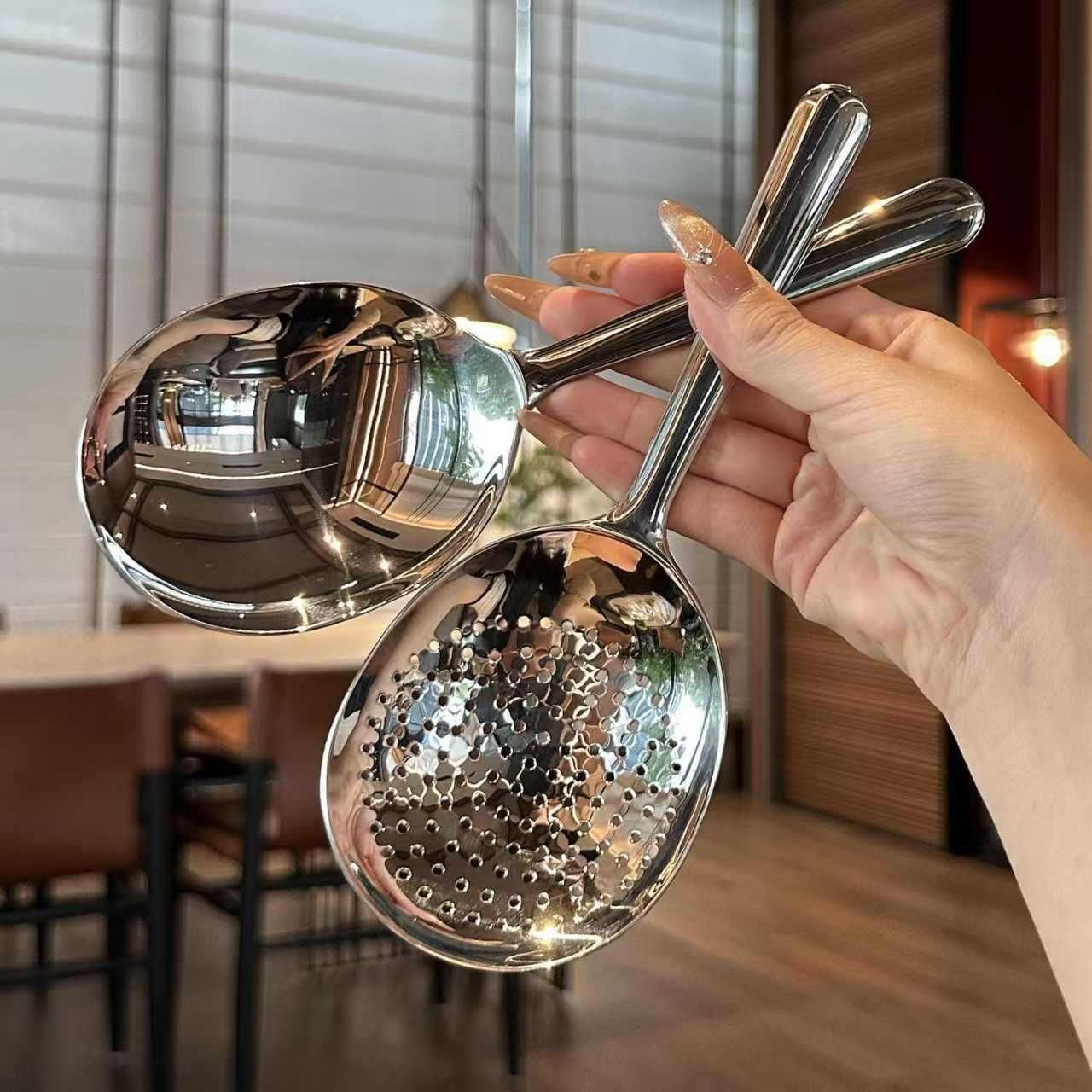 Stainless steel soup spoon, rice spoon, restaurant stainless steel dining spoon, household spoon, strainer, tableware, short handled soup spoon