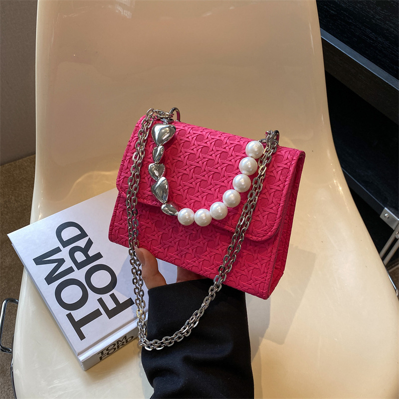 2023 New Personality Fashion Pearl Chain Bag One Shoulder Messenger Bag Casual Small Square Bag Trendy Women's Bag