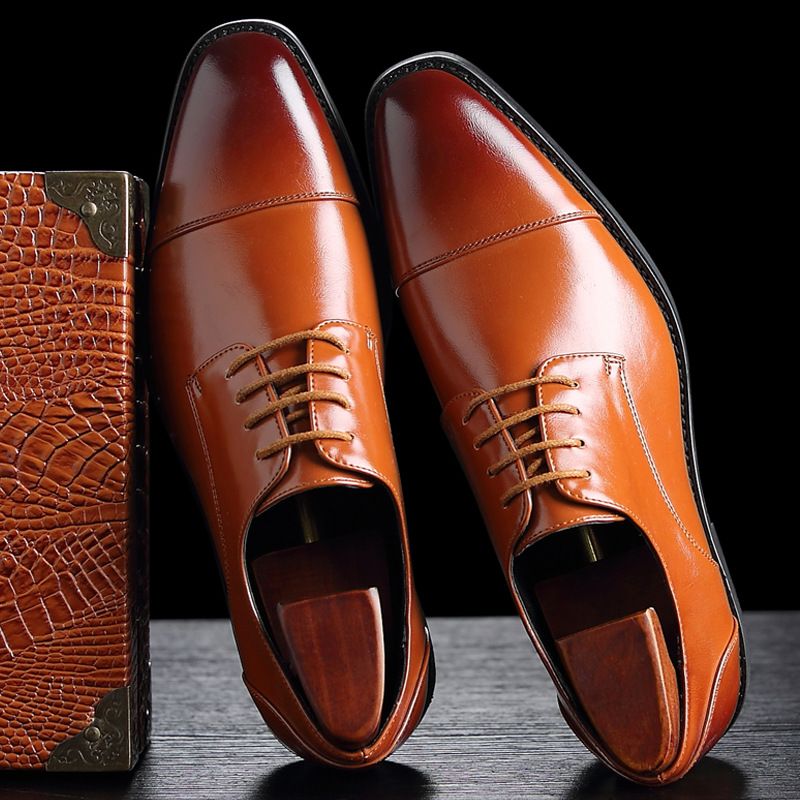Spring new pointed-toe lace-up business formal leather shoes for men, British Brock cross-border men's shoes, wedding shoes