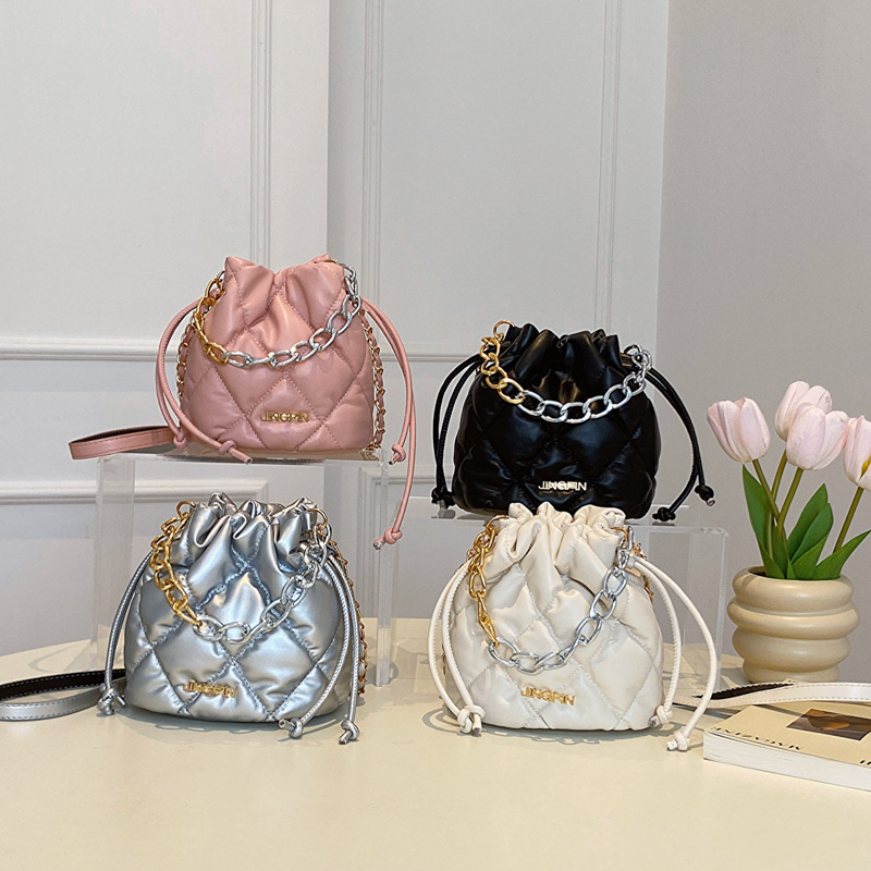 369-588 Fashion Drawstring Chain Mini Bags Trending Leather Women's Single Shoulder Bucket Handbags