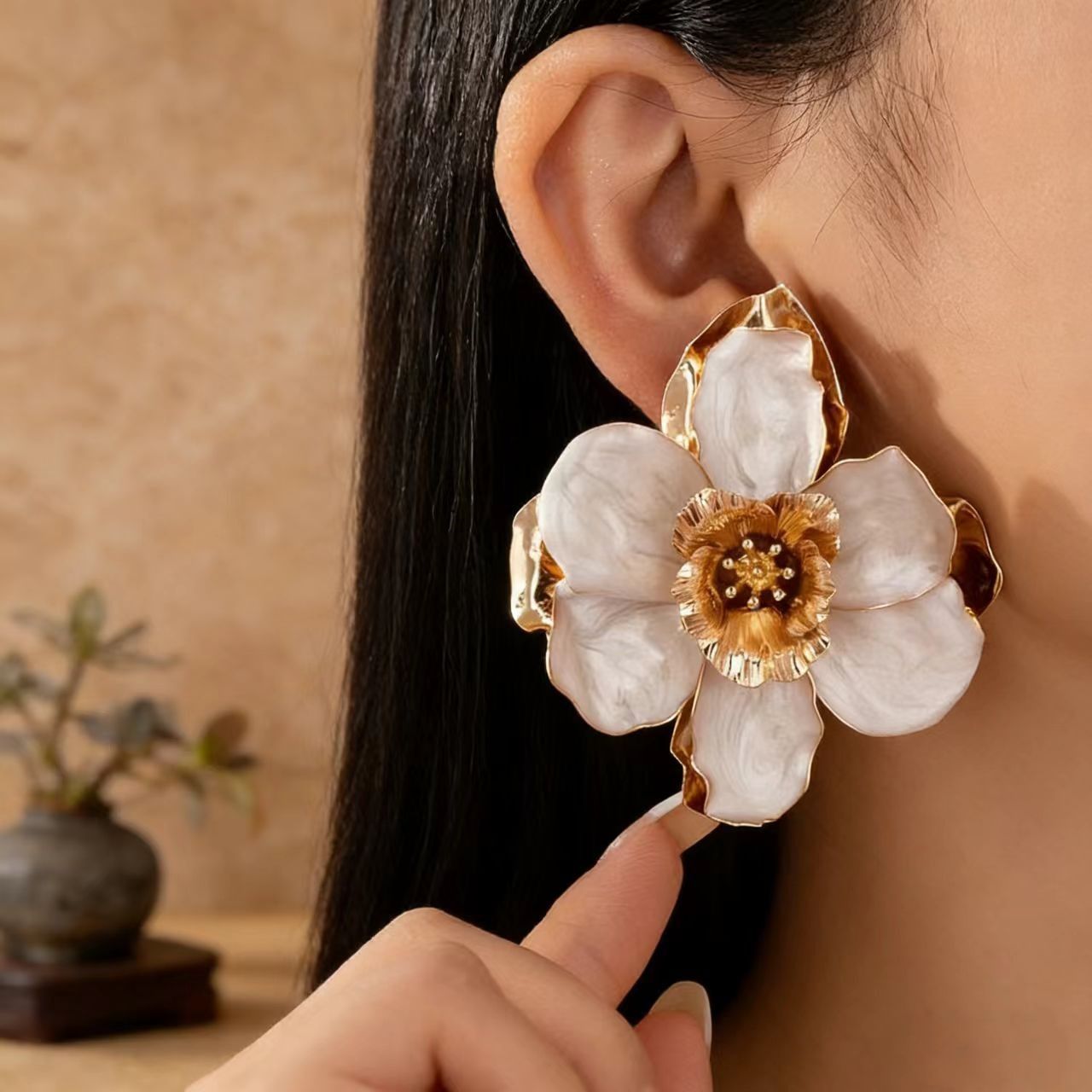 Retro Enamel Flower Statement Earrings, 6.5cm Large Camellia Earrings with Gold Center, 3 Colors Available, Elegant Floral Jewelry for Women
