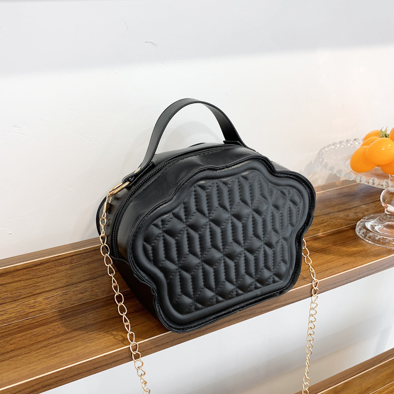 3-8856 Ladies Bag 2022 Summer New Korean Fashion Vintage Quilted Chain bag Women's Shoulder Crossbody Bag