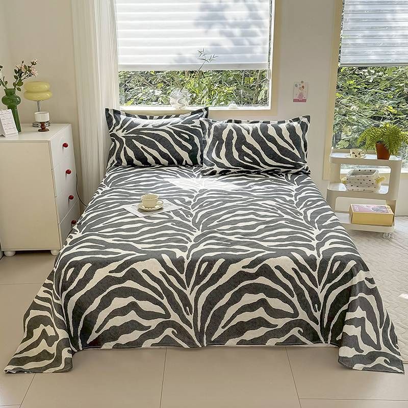 Bed Sheet 120*230cm，160*230cm，200*230cm，230*250cm，pillowcases 48*74cm bedclothes,bedding