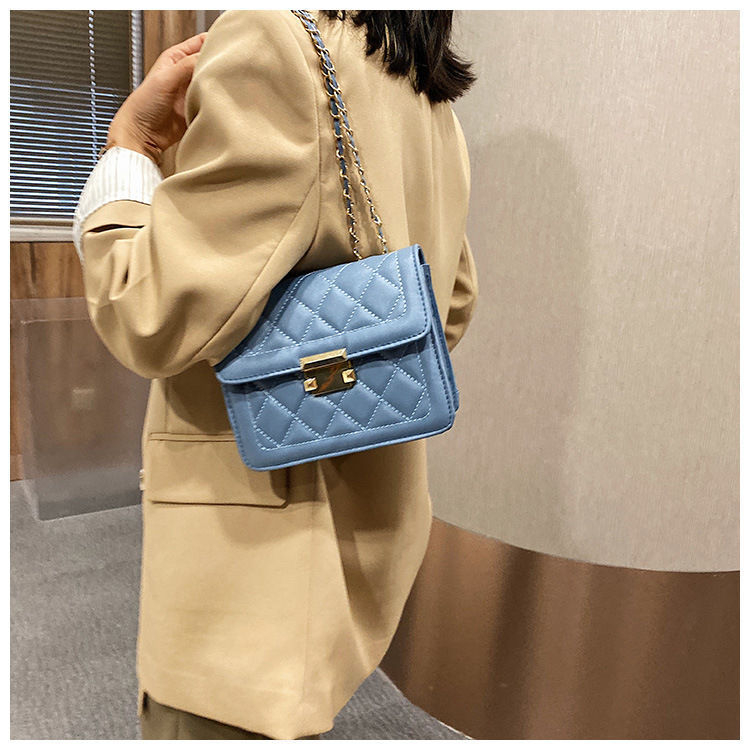 Autumn and winter advanced sense chain simple sense black niche design small CK bag female 2021 new tide diagonal slung all match