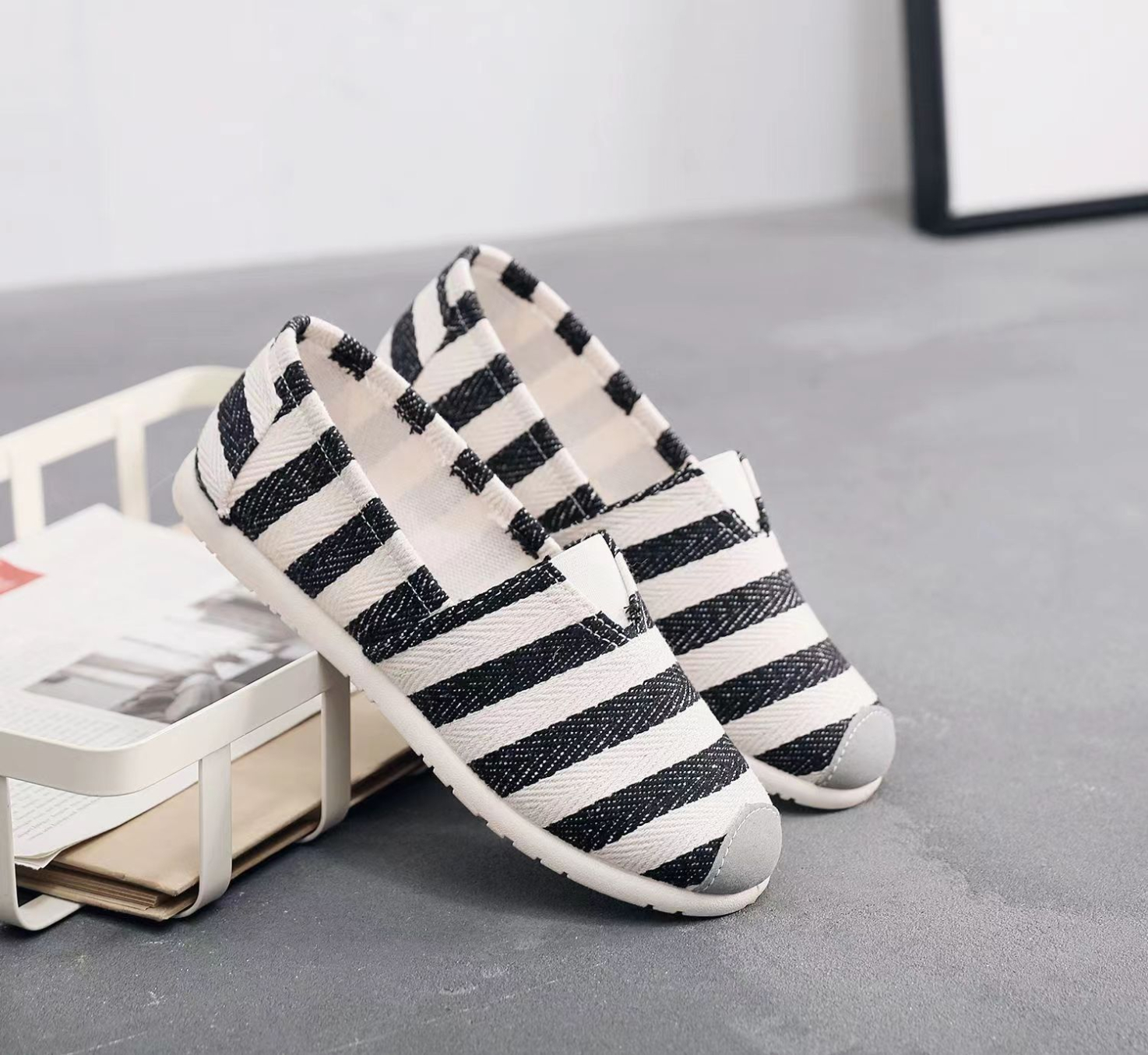 Cloth shoes women's soft bottom loafers canvas shoes comfortable fisherman shoes Korean version all-match