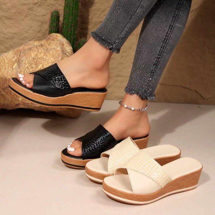 Spring/Summer 2025 new pitched heel slippers for women - European and American solid-color casual PU crocodile pattern leather surface cool slippers