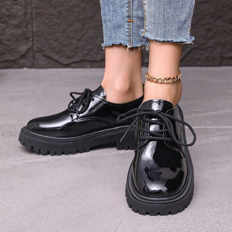 Thick soled British style small leather shoes for women 2025 spring new muffin lace-up single shoes large size patent leather loafers