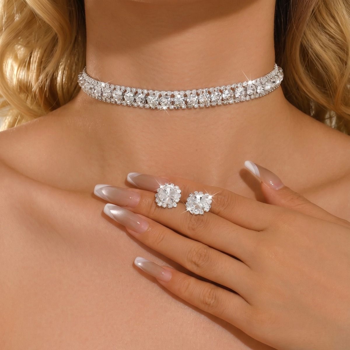 Fresh-Style 3-Piece Bridal Jewelry Set, AB Aurora Rhinestone Adjustable Choker Necklace, Round Stud Earrings & Matching Bracelet, Silver-Tone Sparkly Crystal Accessories, Elegant Women Ornaments for Wedding Receptions Evening Banquet Prom Dresses Festive Daily Formal Stylish Female Presents
