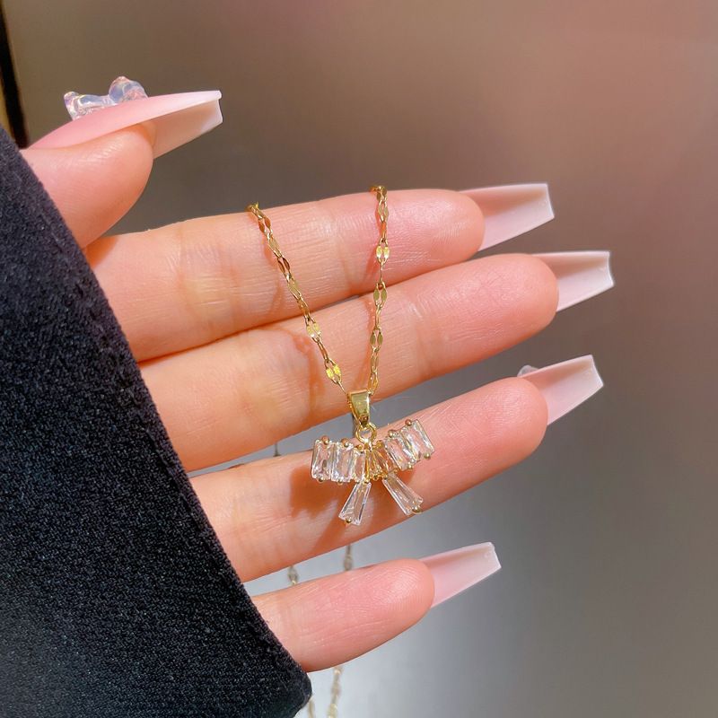 Light Luxury Micro Pave Cubic Zirconia Butterfly Pendant Necklace For Women, Shiny Rectangular Crystal Clavicle Chain, Niche Elegant Fashion Jewelry Gift For Daily Dating Party Wear
