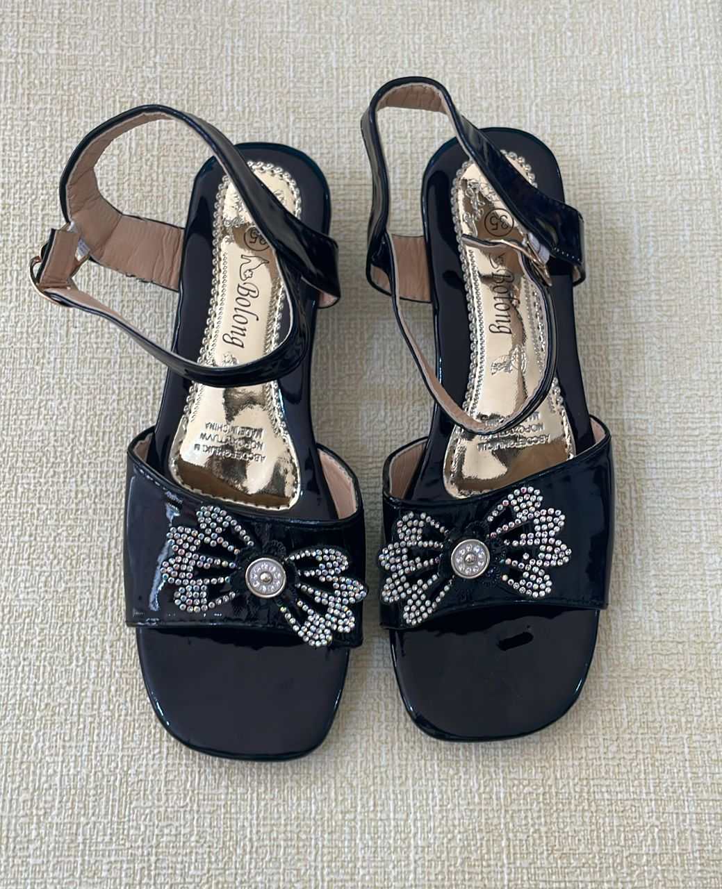 Girls fashion elegant butterfly crystal design black sandals
