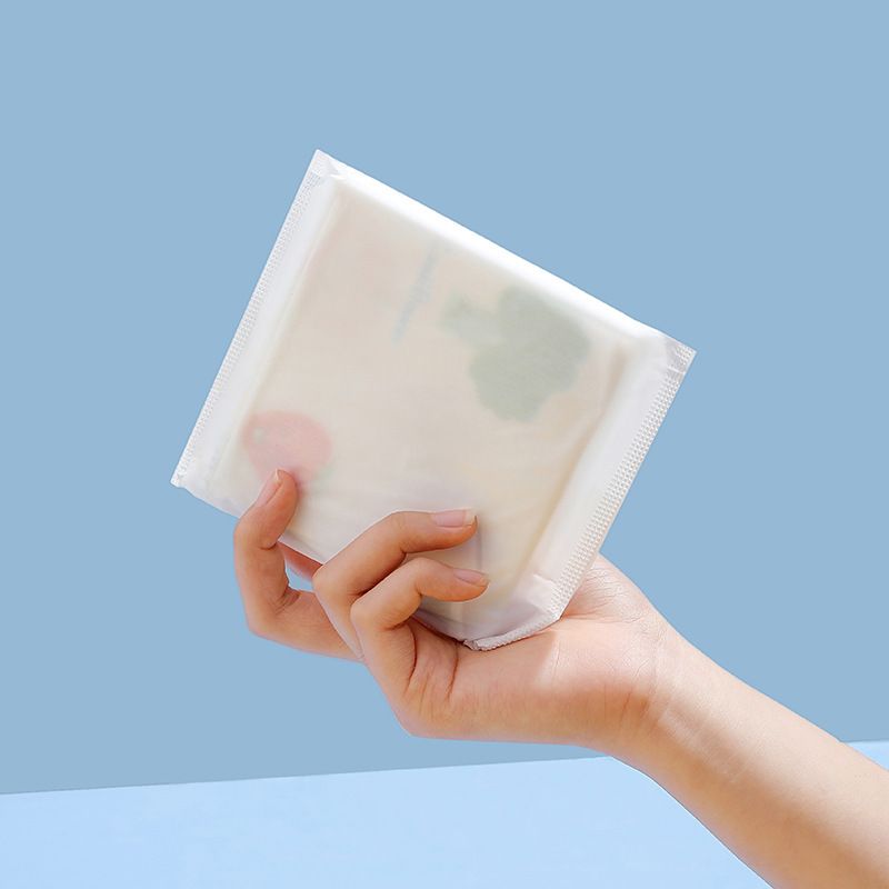 A pack Muchen children's disposable dining mats, waterproof and oil-proof, no need to wash, portable tablecloth cartoon fruit pattern.