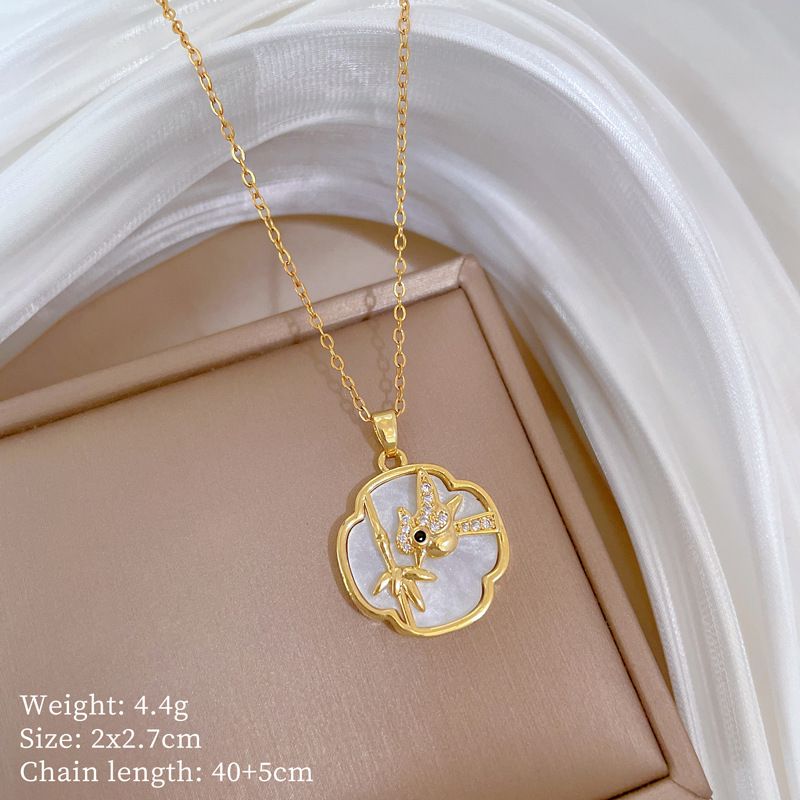 Women Mother‑of‑Pearl Woodpecker Pendant Necklace, Titanium Steel Chain, Cubic Zirconia Inlaid Shell Bird Pattern Clavicle Necklace, Elegant Luxury Versatile Neck Jewelry, Adjustable 40+5cm Chain, Fashion Daily Casual Party Statement Necklace Gift for Ladies Girls