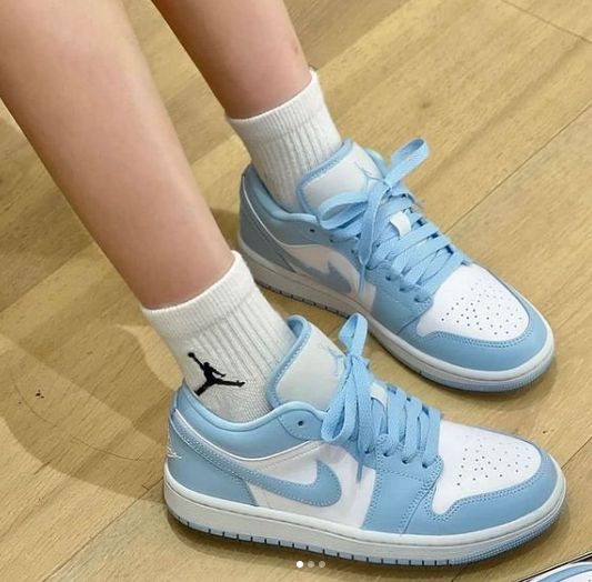 AIR JORDAN 1 - SNEAKERS LOW - WHITE/ICE BLUE