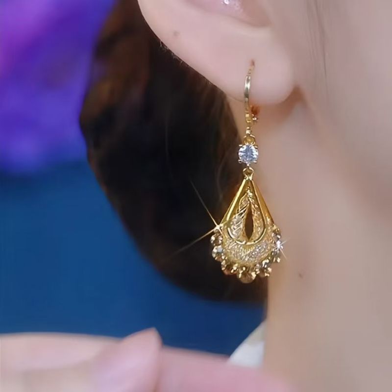 Long gold wire mesh water droplet earrings Light Luxury Premium Feel Earring 