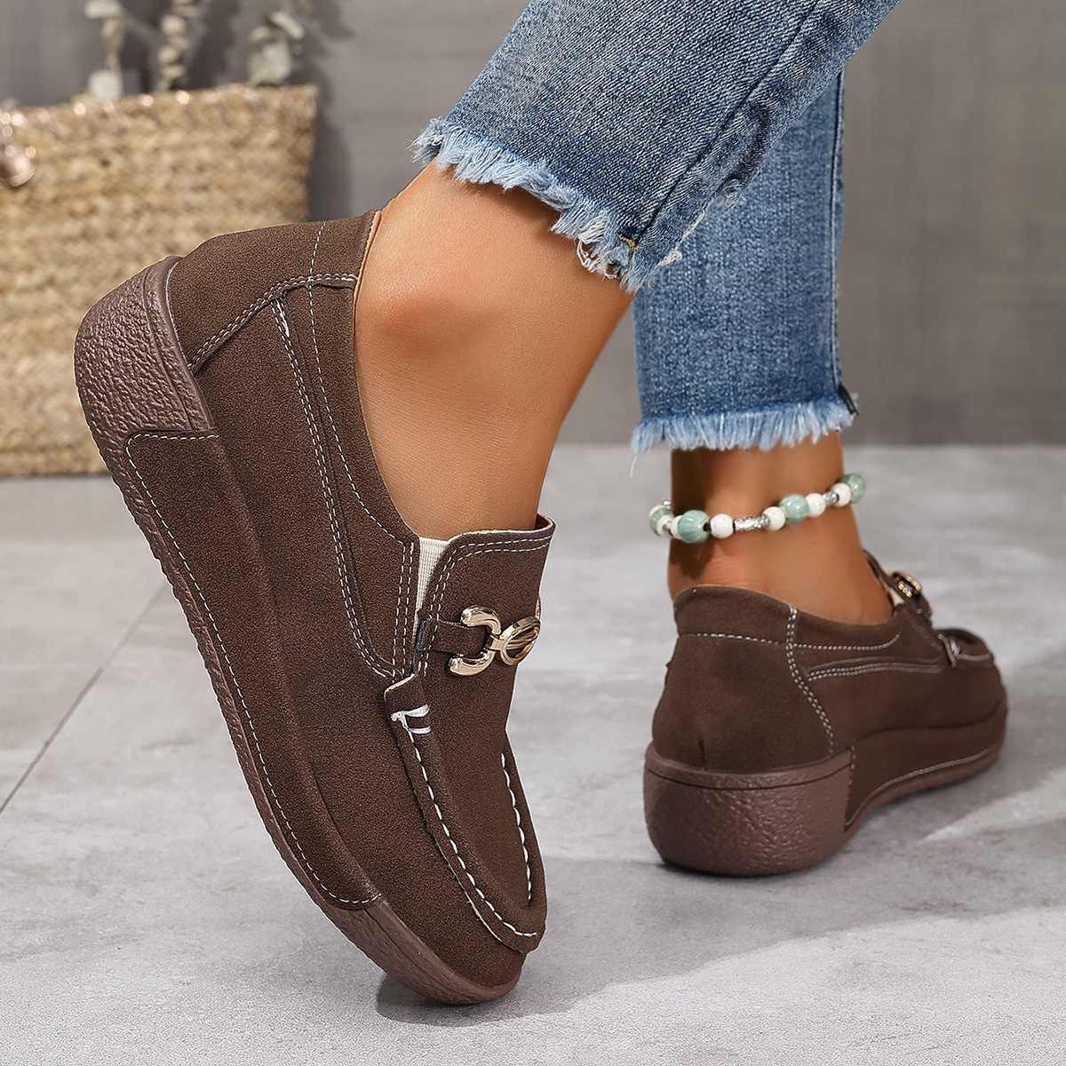Large size women's single shoes 2024 summer new Europe and the United States cross-border flat round head metal buckle decorative women's single shoes