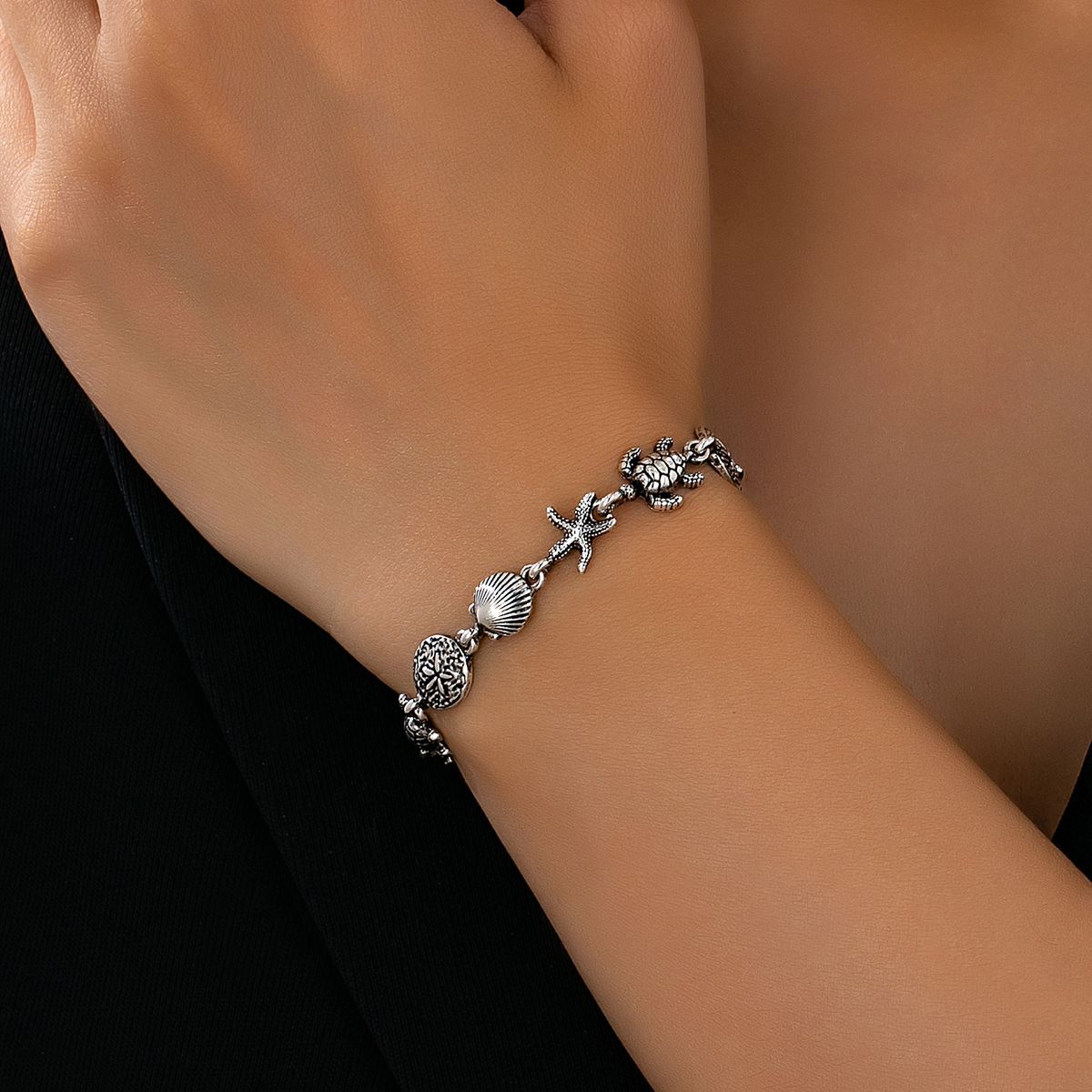 Antique Silver Ocean Charm Bracelet with Turtle, Starfish & Shell Pendants, Adjustable Beach-Themed Nautical Jewelry for Women
