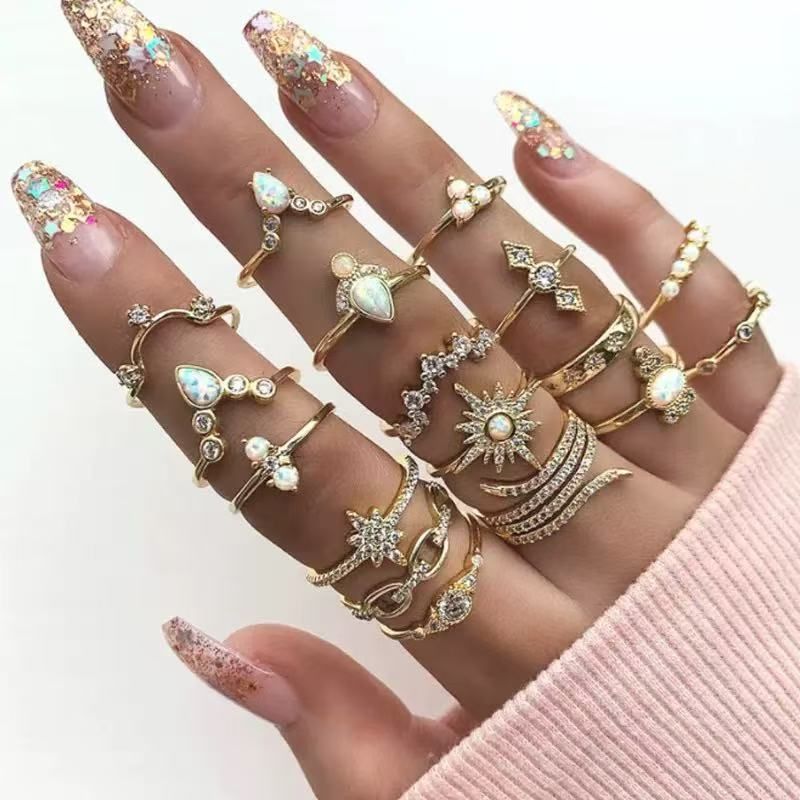 New Bohemian 17 Pieces Ring Set for Women Inlaid Rhinestone Metal Ring Luxury Design Fashion Charm Jewelry Party Gifts