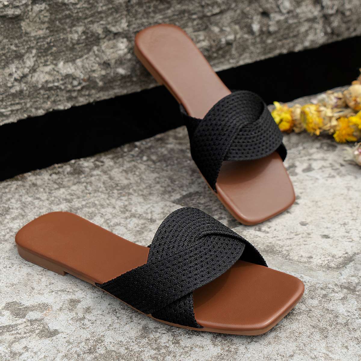 2025 Summer New Cross-Strap Square Toe Flip Flops Women's Large Size Fabric Flat Beach Sandals