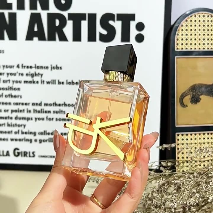 Small Town Yixiang Free Water Women's Perfume Floral Fragrance, Fresh and Long-lasting Eau de Toilette for Students