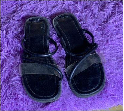 WOMEN FLAT SANDALS 