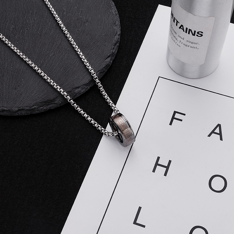 23423 Hip-hop Style Ring Pendant Necklace for Women Men Minimalist Design Necklaces Jewelry Accessories Sweater Wearing