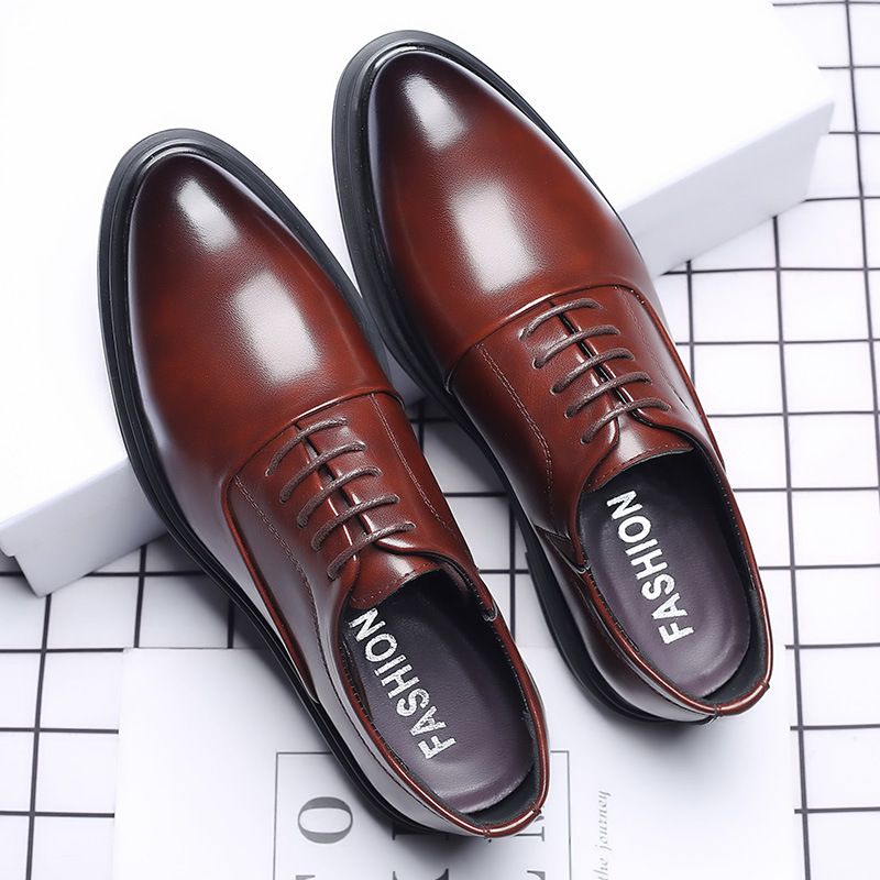 New men's brock leather shoes business casual British formal leather shoes Korean version wedding shoes men breathable 8892