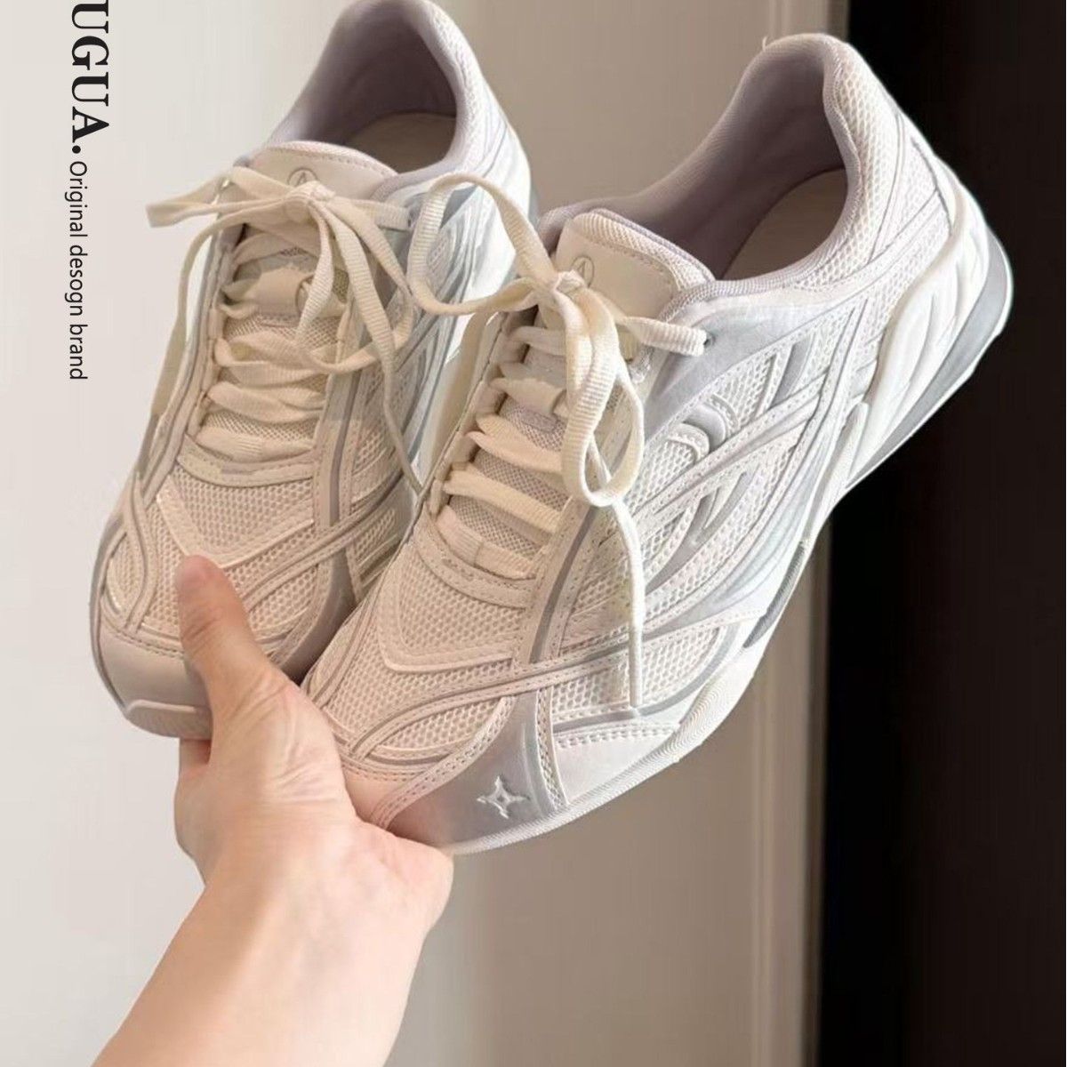 Fashion Women Silver Dad Sneakers, Unique Niche Design Mesh Breathable Retro Casual Shoes, Lightweight Versatile Footwear, Slim Fit Small Foot Effect Non Slip Walking Sports Shoes for Daily Wear