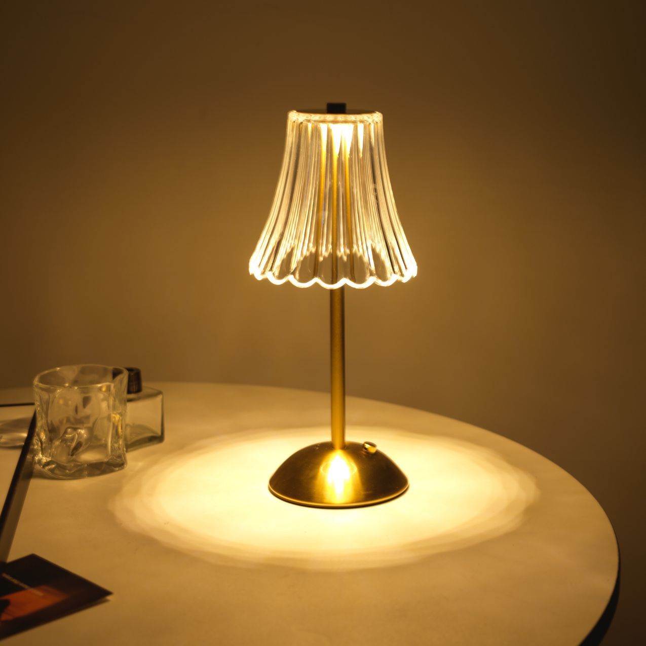 LED retro metal table lamp simple bedroom lamp bedside warm three-color atmosphere lamp USB charging night light