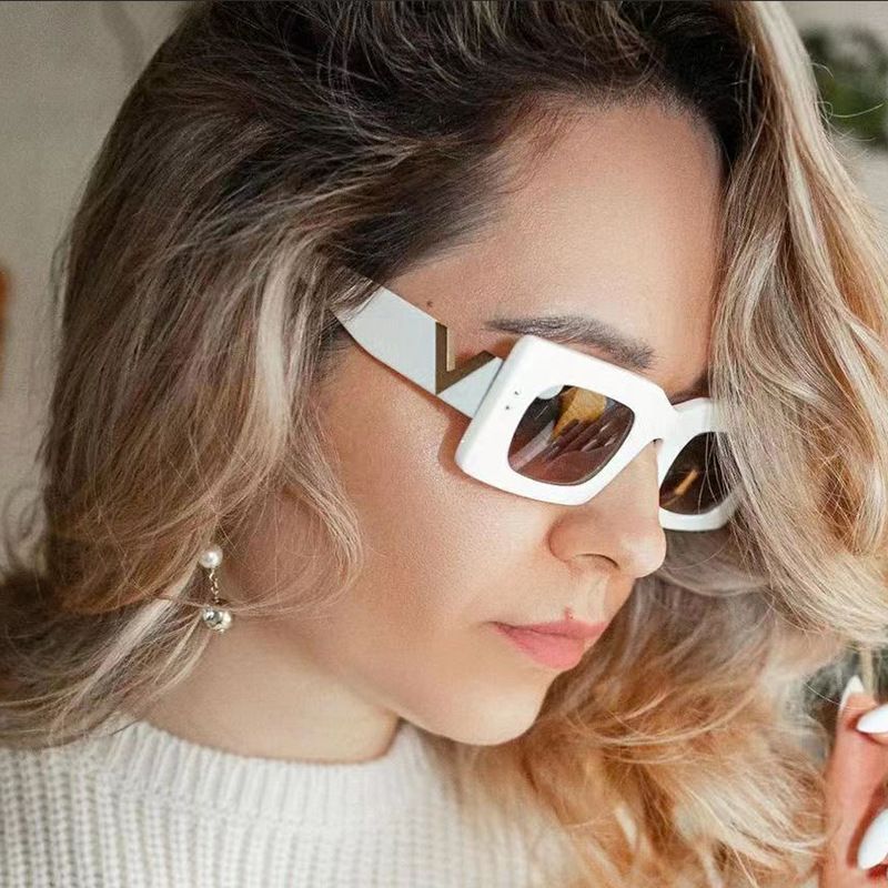 3002 Women's Autumn and Winter New Fashion Square Frame V Sunglasses Outdoor Sun Protection Sunglasses