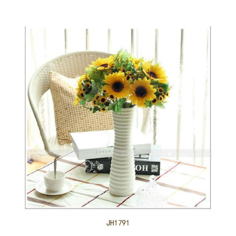 7 Sunflower Artificial Flowers silk flower Pastoral Floriculture Ornaments Living Room Dining Room Dining Room Hotel wedding Church Funeral Ceiling Road Layout Home Decoration Flower Arrangement Holding Flowers Photographic props