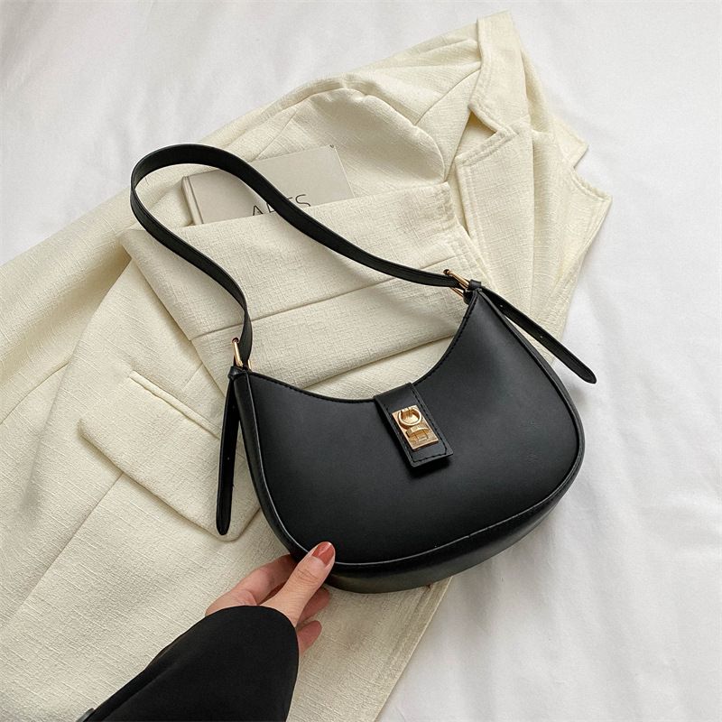 2024 Retro new casual winter fashion simple locking crossbody shoulder underarm bag female 6682