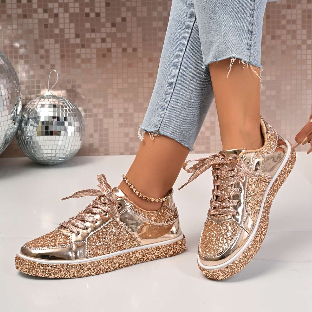 2025 Autumn New Style Sequined Lace-Up Platform Low-Top Shoes Women's Plus Size Fashion Casual Sneakersgolden