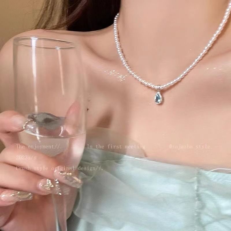 Various styles of fashion new pearl party necklace fashion high-end temperament clavicle chain net celebrity necklace clavicle chain niche dress accessoriesTeardrop Pearl Necklace