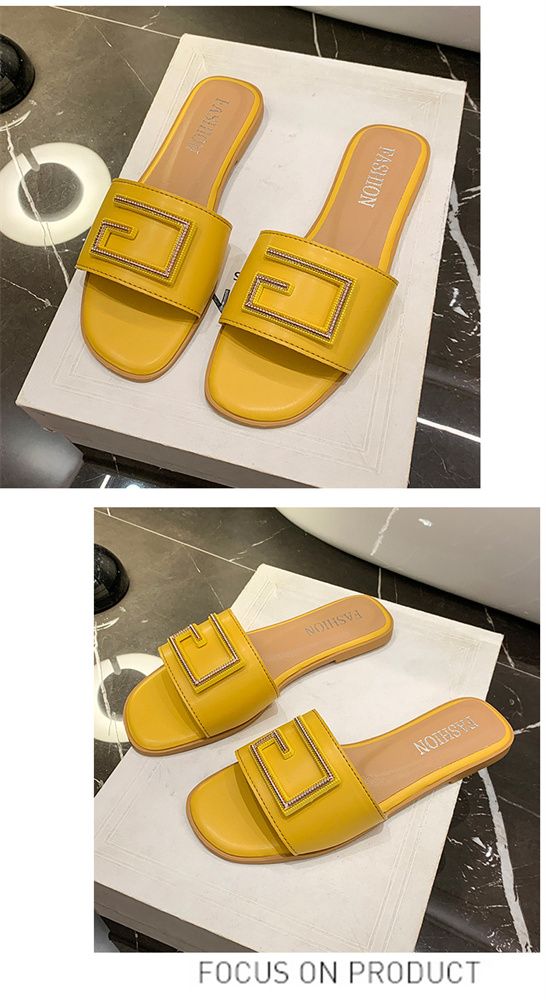 Big size metal clasp cool slipper female 2025 summer new senior feeling all kinds of casual flat one flip-flop female
