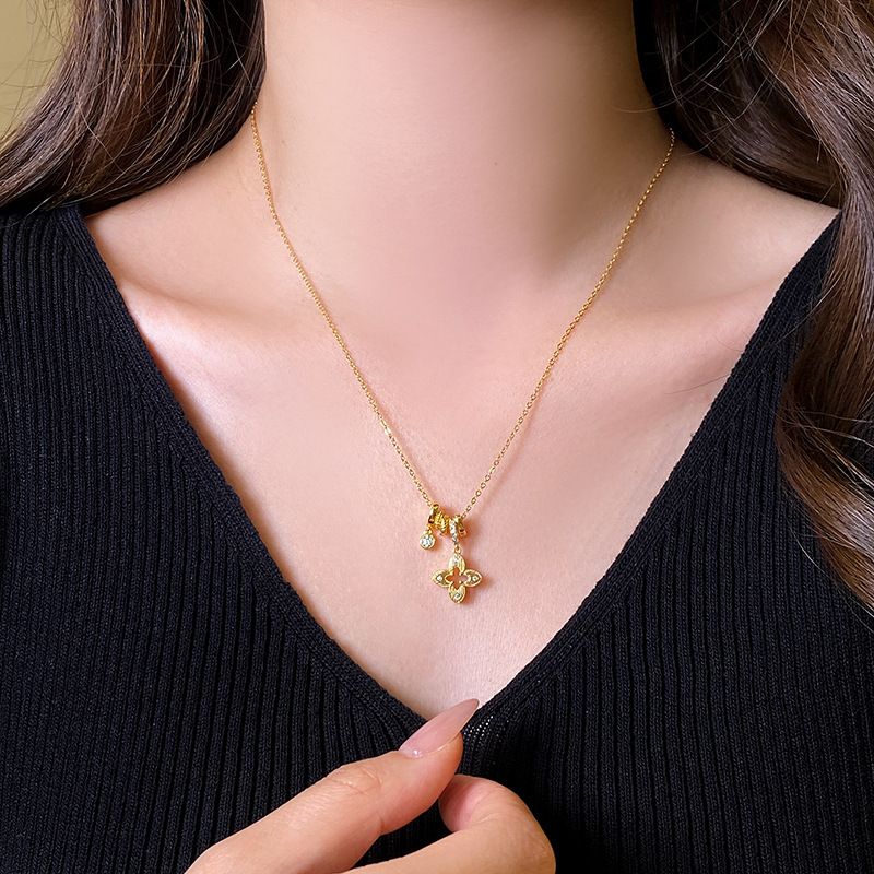 Vintage Fashion Zircon Flower Necklace, 18K Gold Plated Delicate Clavicle Chain, Luxury High-end Temperament Pendant Jewelry, Stylish Ladies Daily Gift Ornament