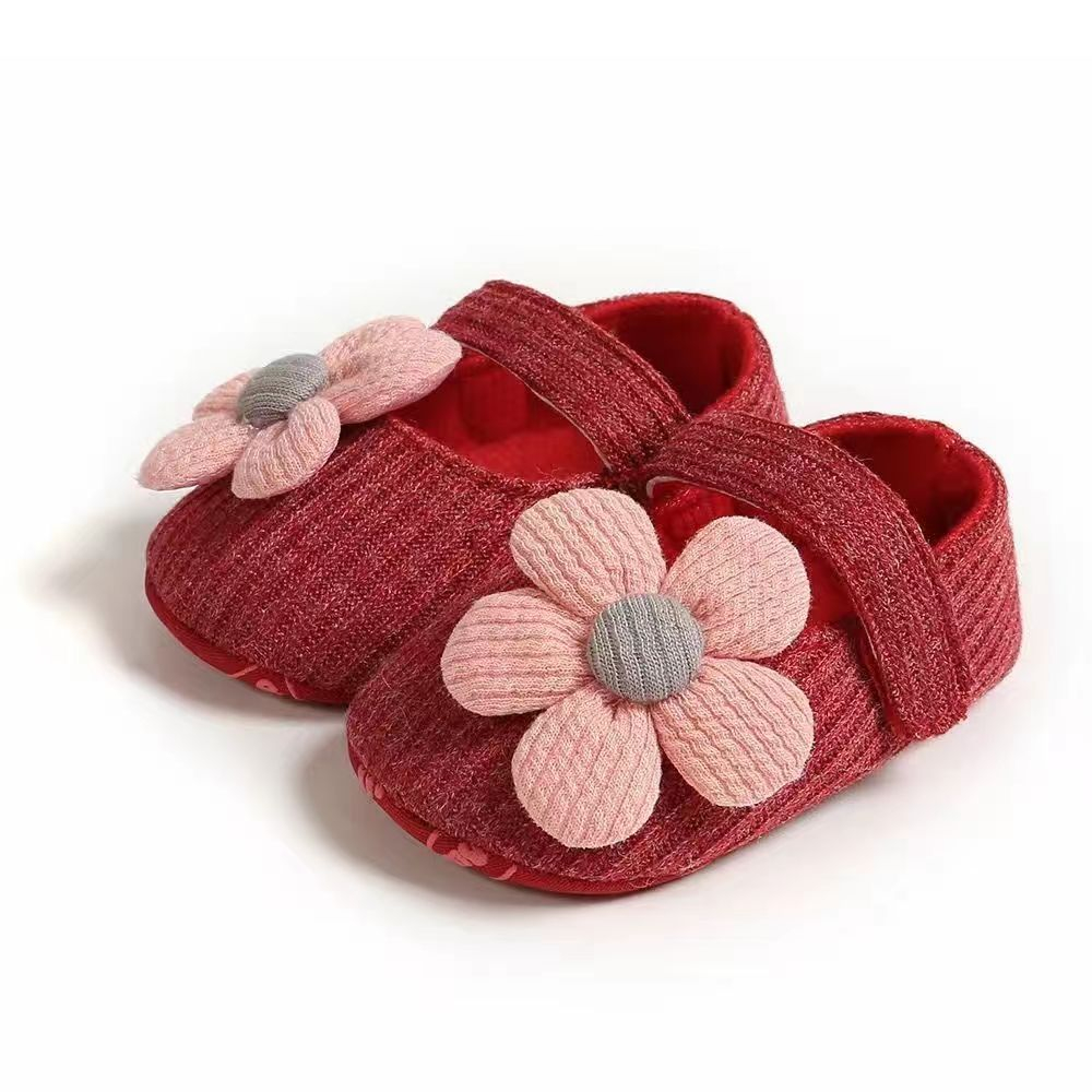 Spring and autumn small flowers sweaters, 0-1 years old baby, soft bottom, anti-female baby princess shoes