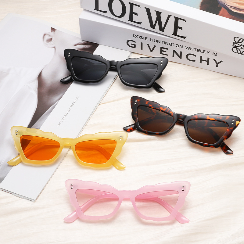 6796 Vintage Cateye Sunglasses Woman Sexy Retro Small Cat Eye with Wave Details Sun Glasses Brand Designer Colorful Eyewear For Female Oculos